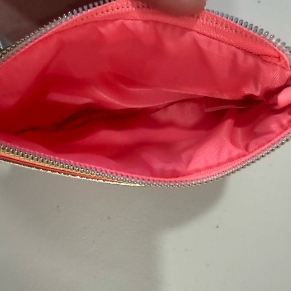 Lilly Pulitzer Printed Zip Top Wallet/Key Chain Pouch Wristlet Party Floral - Picture 3 of 5